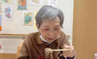 「去年もここで食べたよ♪」