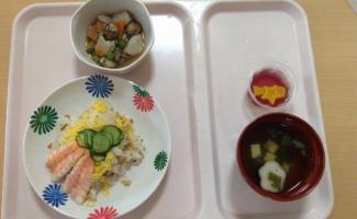 七夕のお昼「ちらし寿司」と星形のゼリー💛