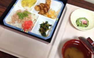 彩り鮮やかで食欲がわきます。