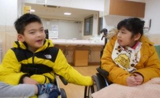 お友達とたくさん笑って楽しいね♪