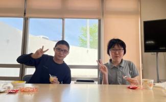 なかよくピース✌