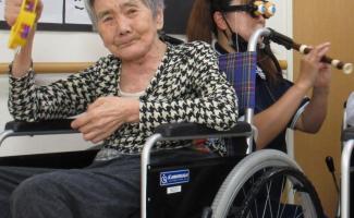 タンバリンで一緒に！