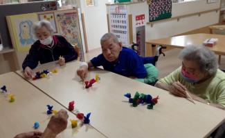 金魚をたくさん作りましょ～！！