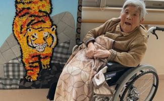 団体賞を獲得した迫力の「虎」の前で！！