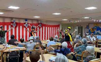 みんなでフラダンス♪