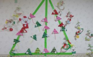 皆で合わせて、大きなツリーを目指します！