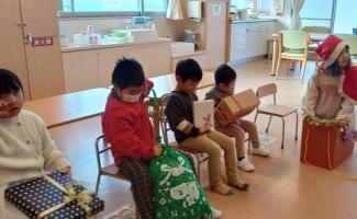 皆にプレゼントを配ったよ！