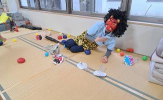 鬼も降参してます。